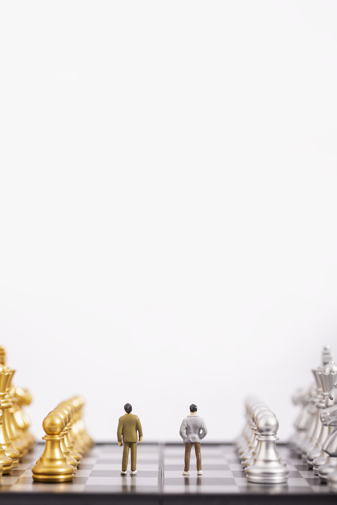 经典对决回顾 历史上的今天NBA赛场上演哪些传奇时刻