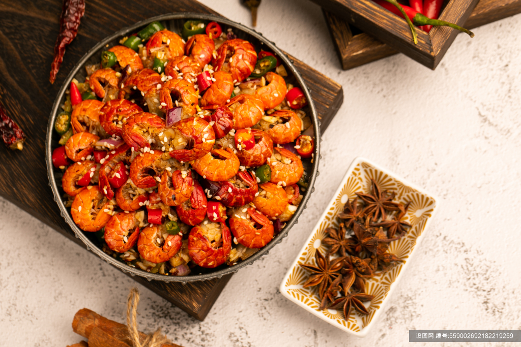 五香龙虾尾菜品餐饮美食摄影图