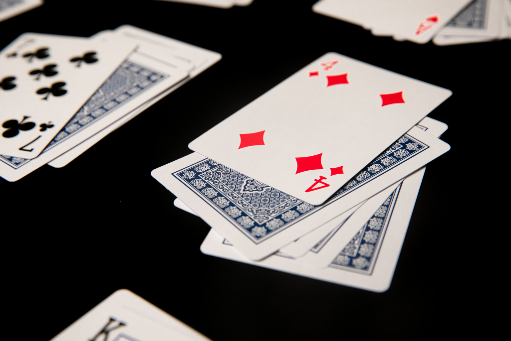 扑克牌棋牌棋牌室牌类摄影图