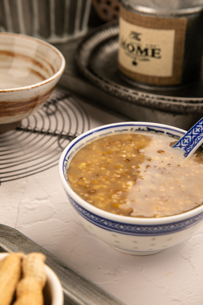 绿豆沙夏季糖水饮品甜品美食摄影图