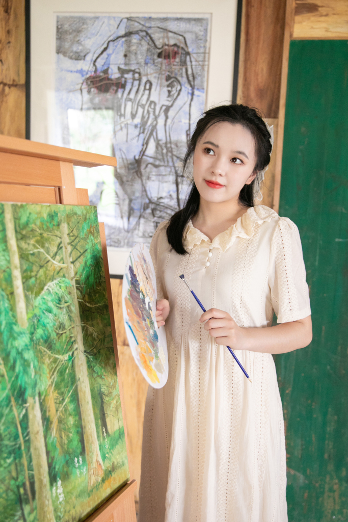 设图水彩画艺术生素色连衣裙女生人物摄影图