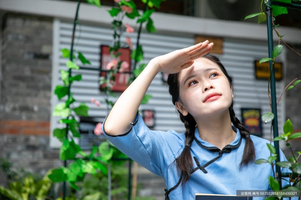 知识青年书本学生装民国风少女人物摄影图