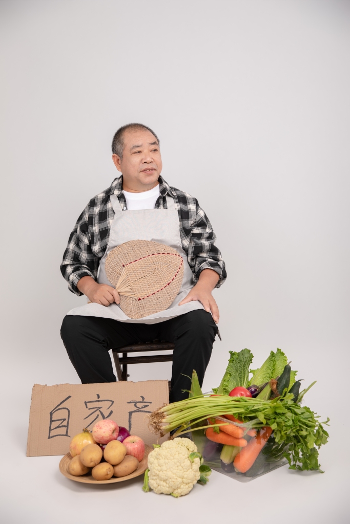 自产自销菜农草帽农民人物摄影图片