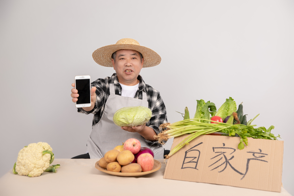 农业健康自产自销农民人物摄影图