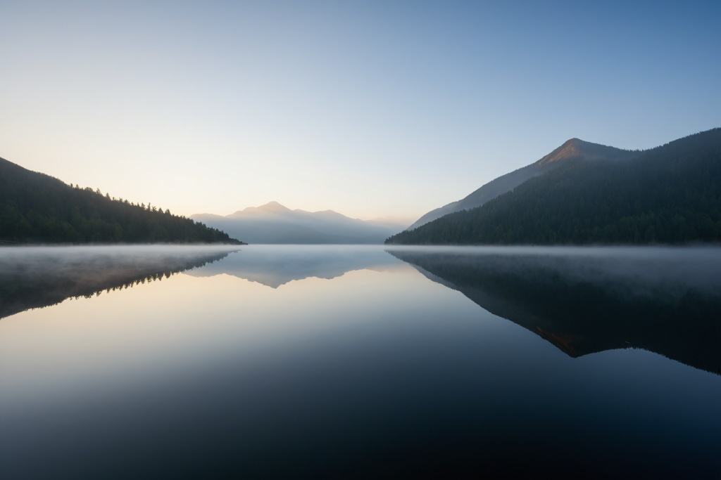 湖泊风景自然风景摄影图