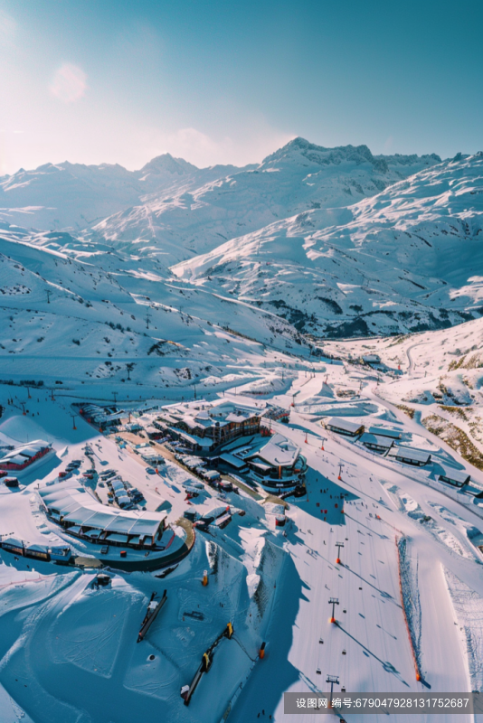 冬季雪原北欧雪山下的乡村风景摄影图片