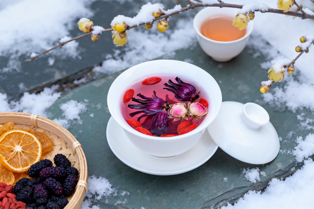 营养花果茶摄影图