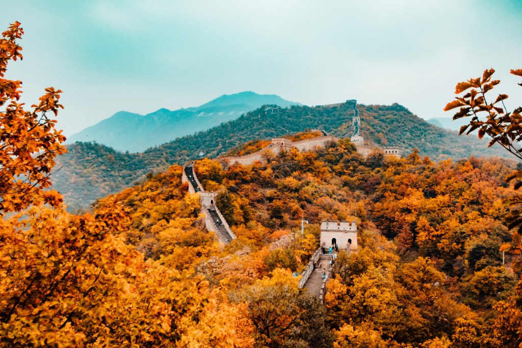 长城秋景层林尽染